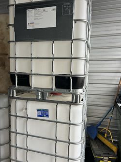 330 gallon totes