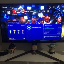 LG 27" UltraGear™ OLED Gaming Monitor QHD with 240Hz Refresh Rate 0.03ms Response Time - 27GR95QE-B