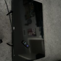 Tv 55in Roku Onn 