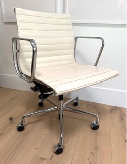 Herman Miller Eames Aluminum Management Group White Leather