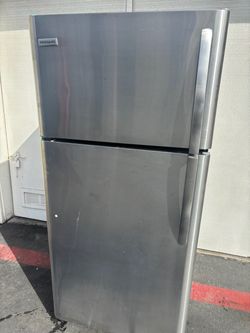 Frigidaire Stainless Steel Refrigerator $300 Free Delivery