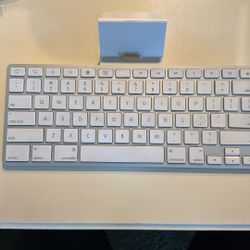 Apple A1359 Keyboard – Like New!