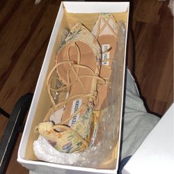 Steve Madden Floral Flats Size 7.5