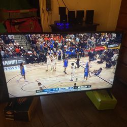 LG 44 Inch 4k UHD Tv With Wall Mount 