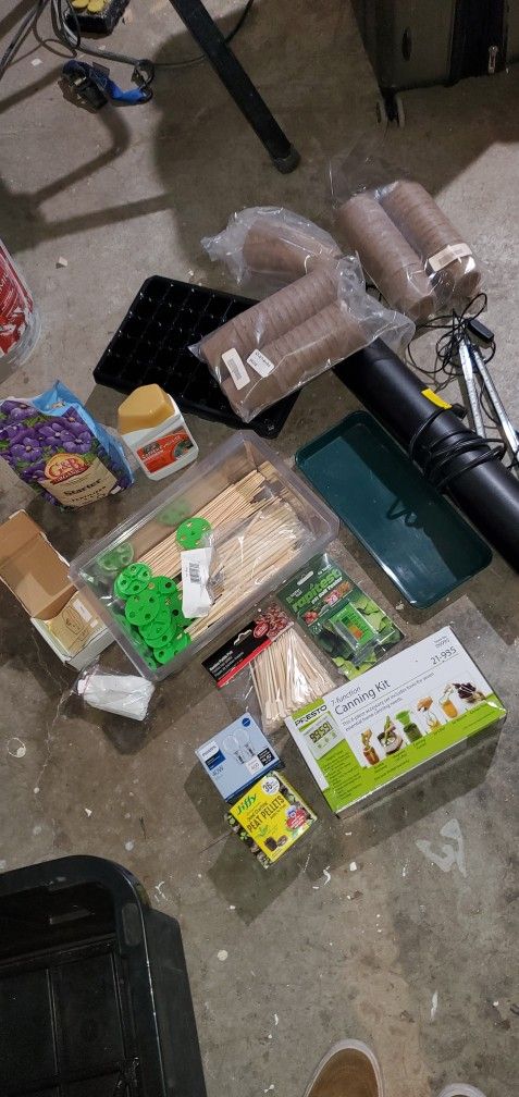 Almost Brand New Starter Grow Set $50