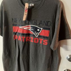 New England Patriots Tshirt Size Large NWT 
