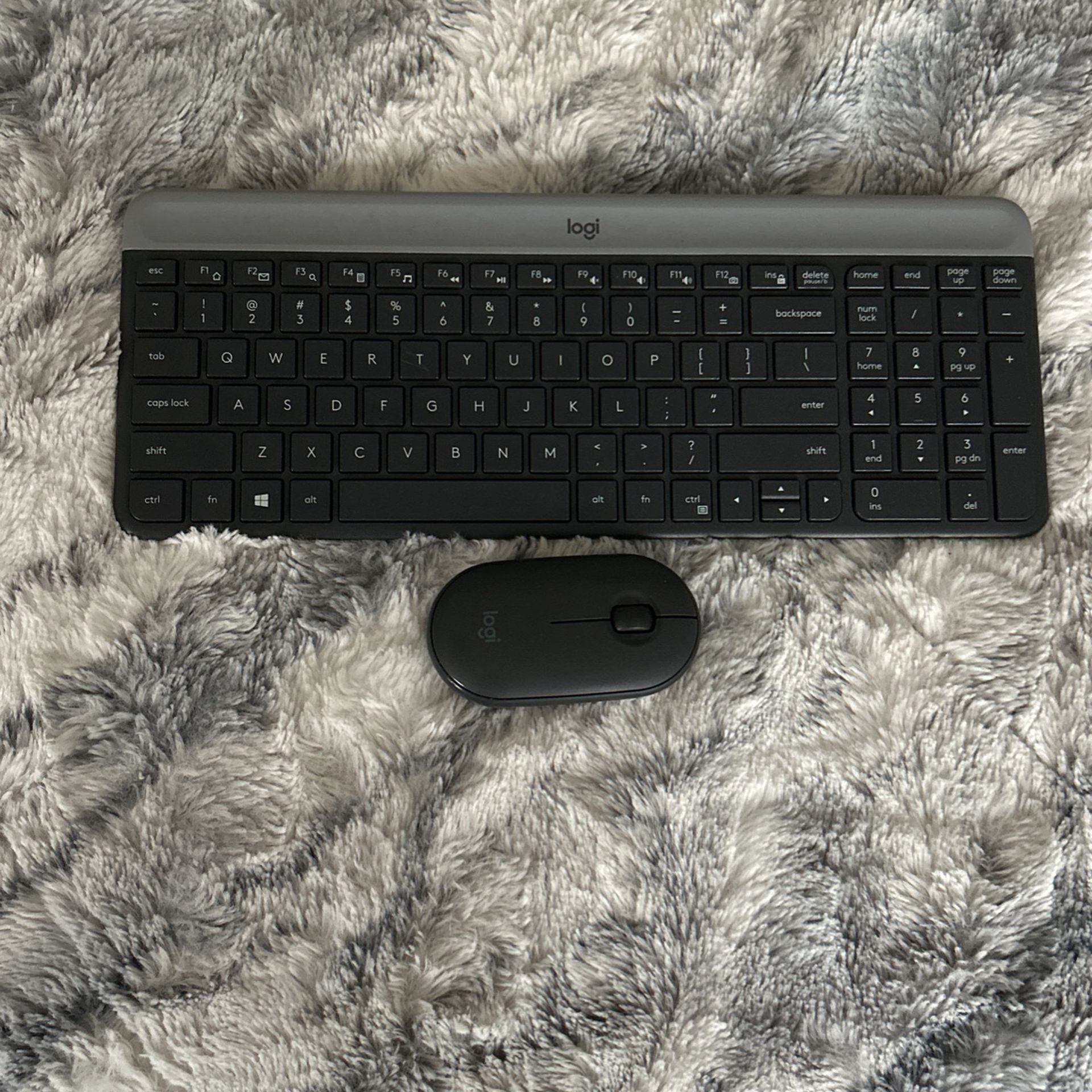 Logi Wireless Keyboard And Mouse