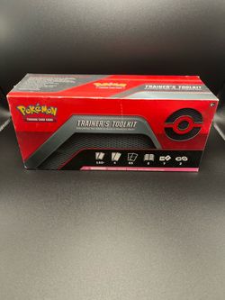 Pokémon TCG Trainer's Toolkit Box