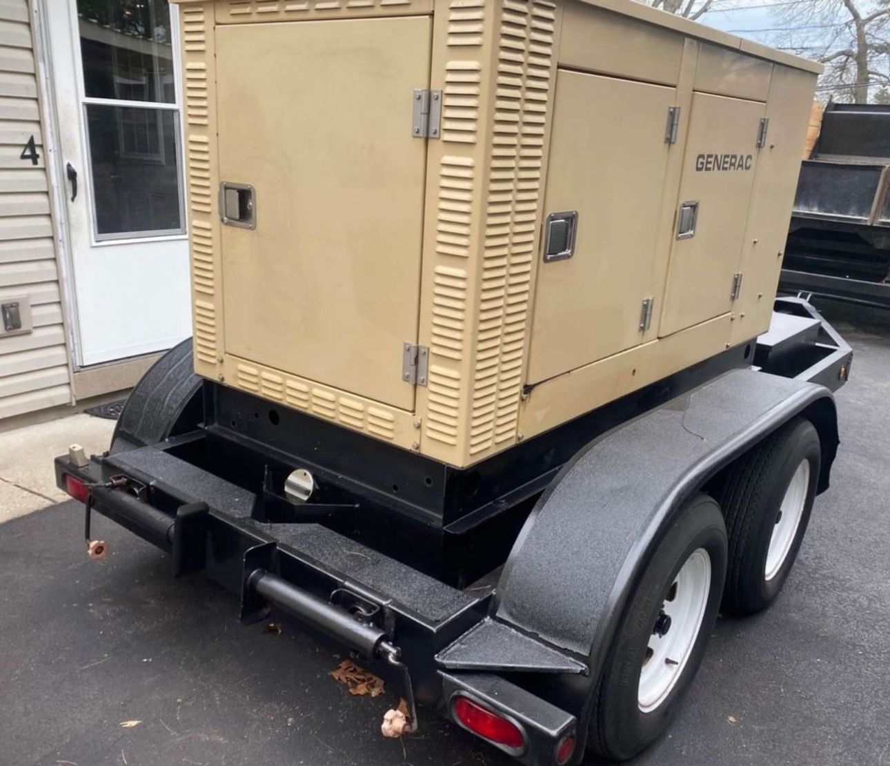 Generac Industrial unit4 cylinder diesel-generator