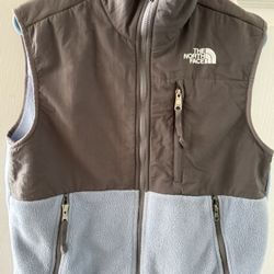 Womens North Face Fleece sleeveless size S (cash & pick up only)