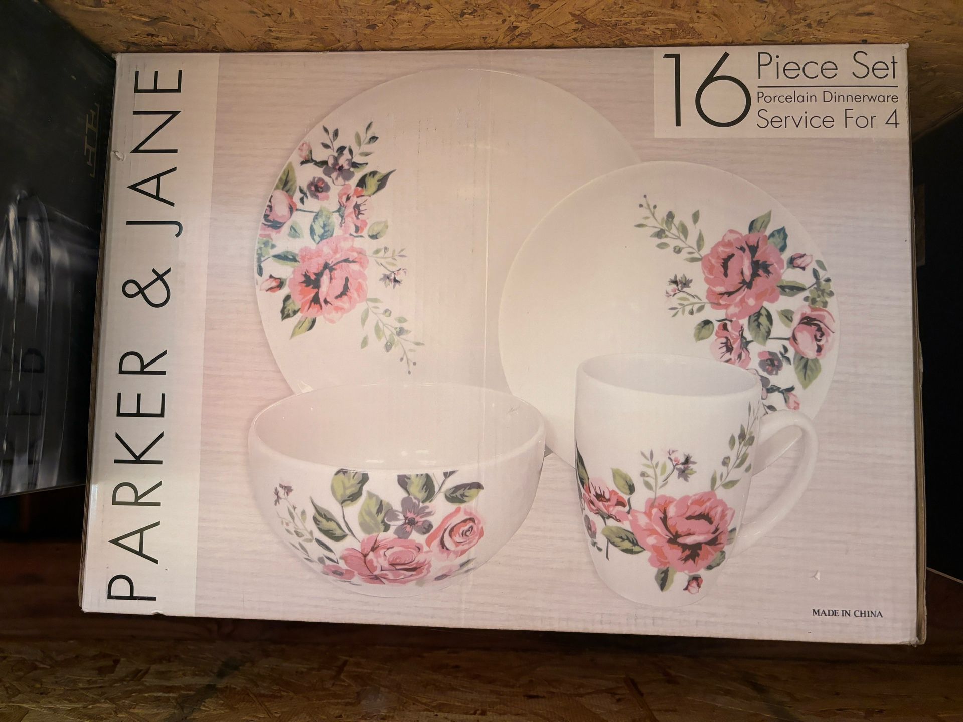 parker and jane dishes 16 piece set for Sale in Fresno CA OfferUp