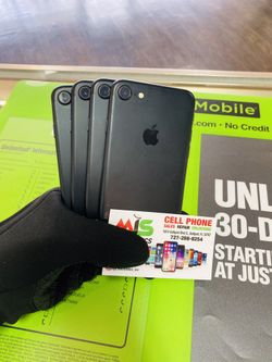 IPHONE 7 32GB UNLOCKED