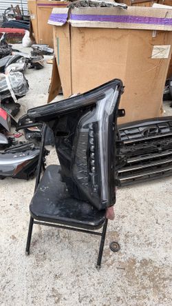 Escalade headlight 2025