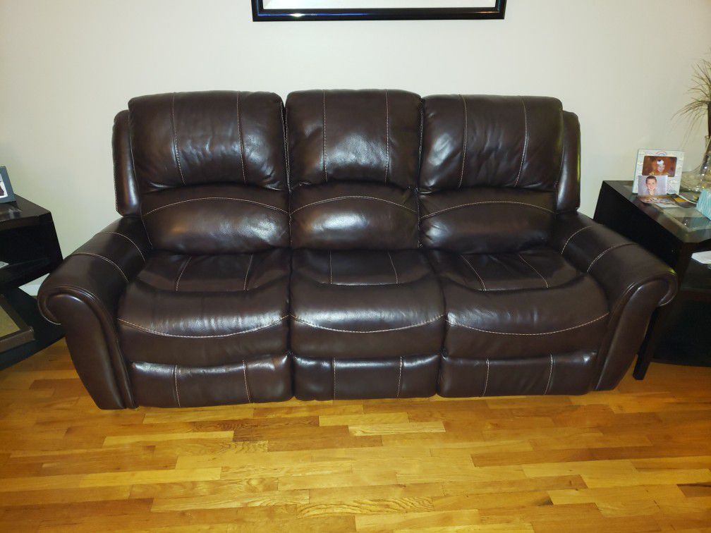 Like new electric couch and loveseat
