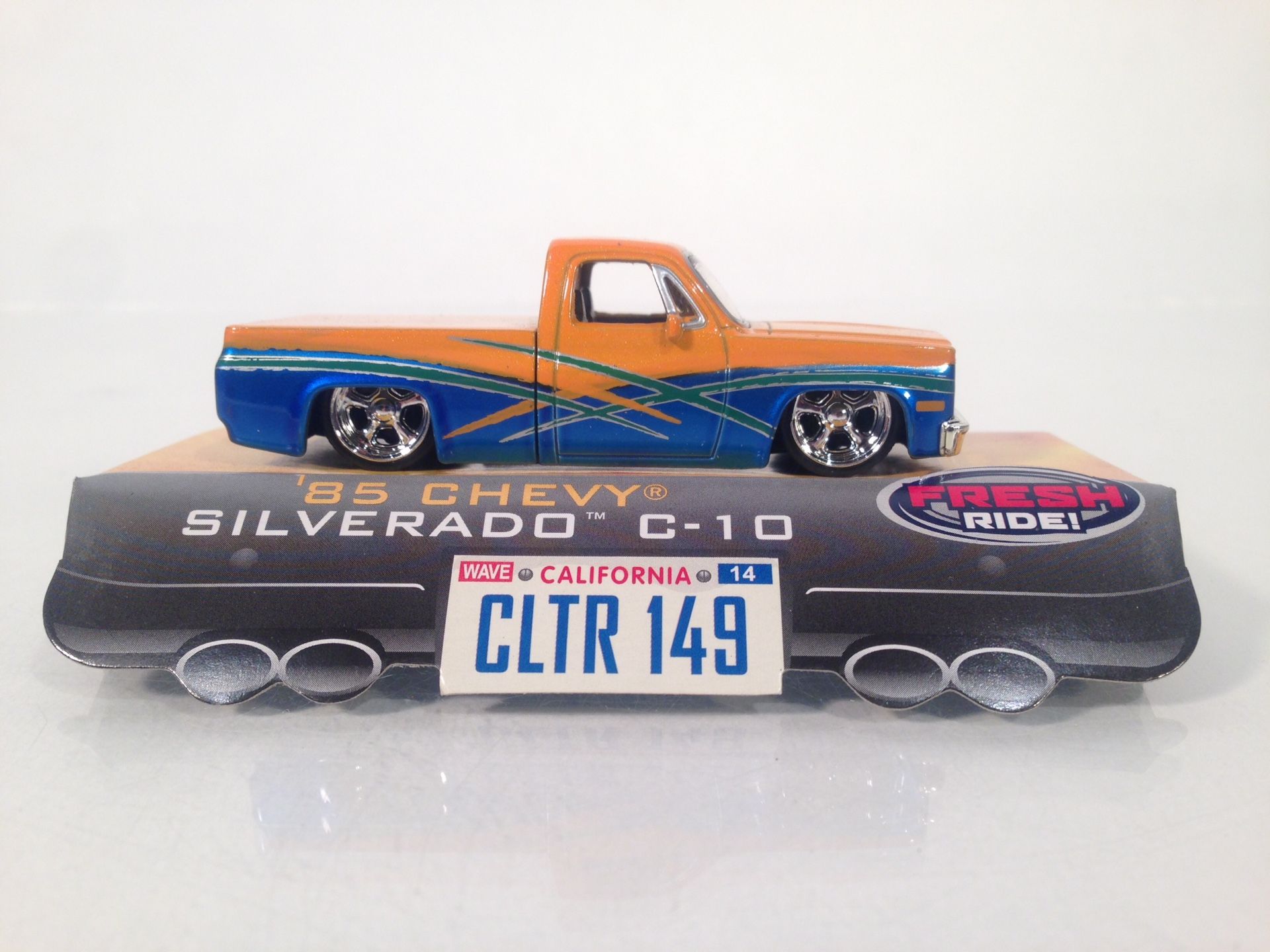 Jada Dub City Kustoms '85 Chevy Silverado C-10 • Highly Detailed • Real Riders • WILL SHIP NATIONWIDE