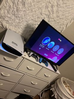 PS5/TV/remotes/headset/games