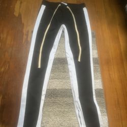 Fashion Nova Pants small, can Be Said As A 30 32 In Jean Size 