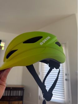 Adult helmet large