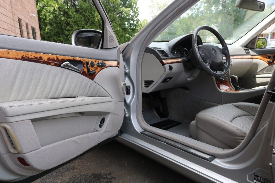 2003 Mercedes-Benz E-Class