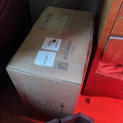 Chenille Oversized Chair *UNOPENED*