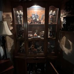 6ft Lighted Curio Cabinet