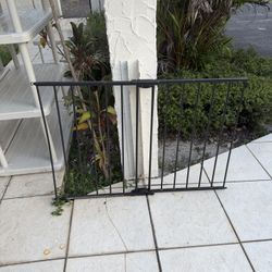 Baby & Dog Gate 