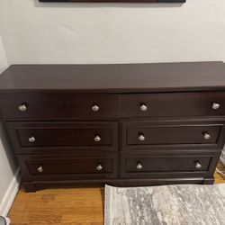 Free Dresser & Mirror Combo Pickup Only 