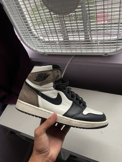 Jordan 1 Dark Mocha Size 10 