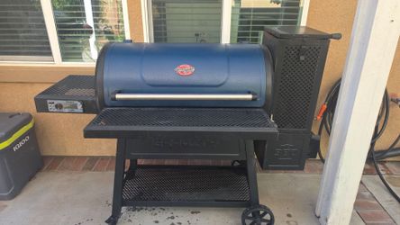 Smoker Charcoal grill