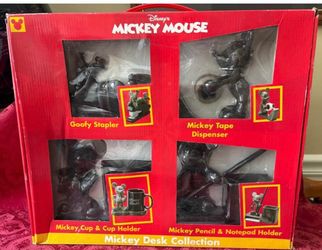 Disney Mickey Mouse Desk Collection Set