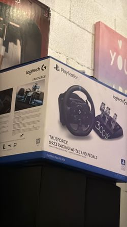 Racing wheel and pedals