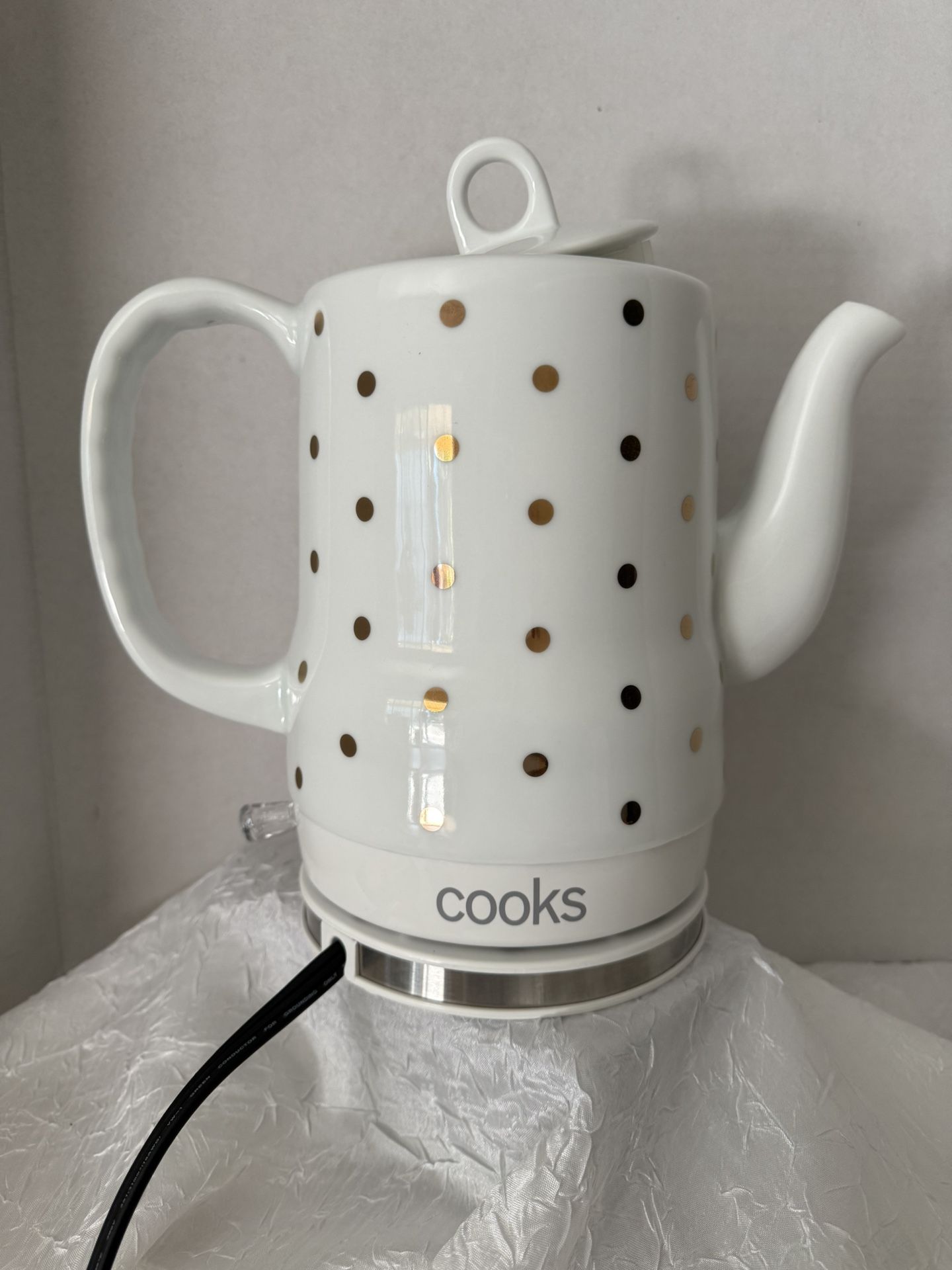 Cooks Polka Dot Tea Kettle · Vintage White Enamel Kettle Coffee Pot 1500 watts 1.7L