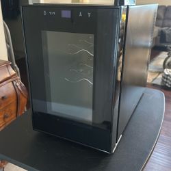 6 Bottle Programmable  Igloo Wine Cooler