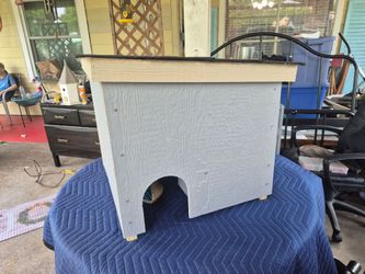 Nice Brand New wooden Cat  shelter  kit. With three arm and Hammer, Clump Seal.