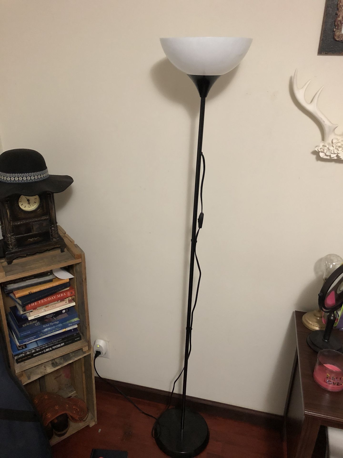 Floor lamp