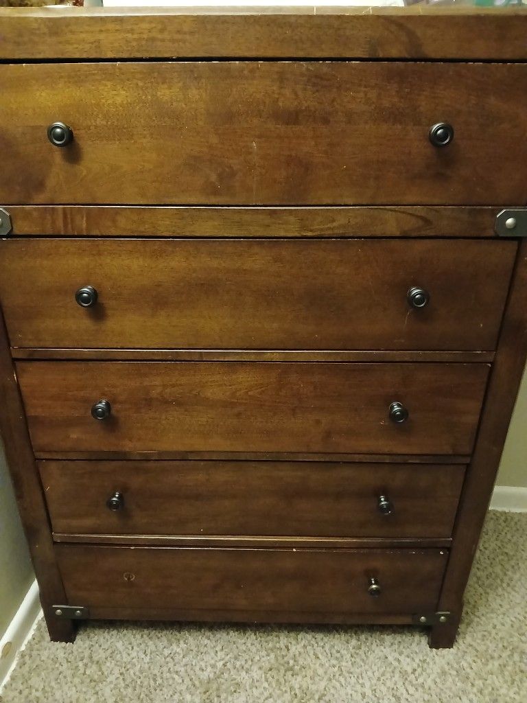 Dresser