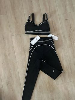 Alo Yoga Black Sports Bra and Leggings Set