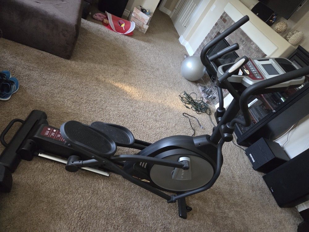 Sole e20 Elliptical Exercise