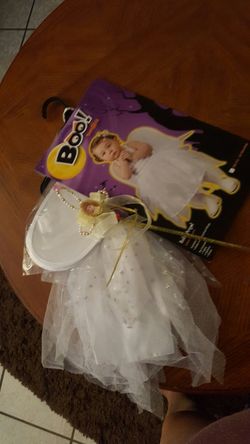 Baby angel suit 12-24mth 10 firm