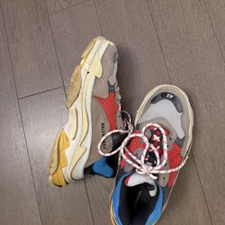 Balenciaga Triple S Size 42