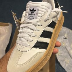 Adidas Samba Men’s 7.5/Women’s 8.5