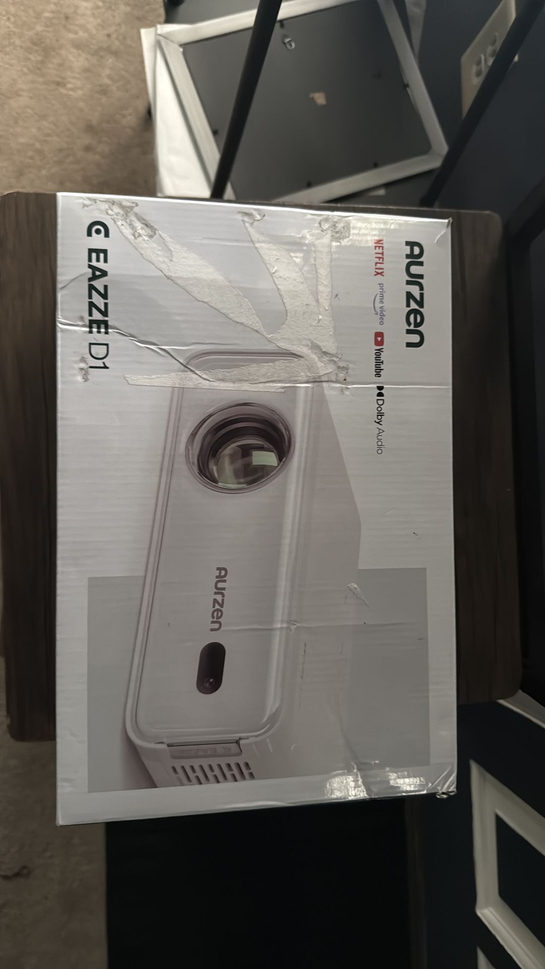 Aurzen D1 Projector with