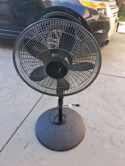 Lasco fan 20" in diameter stretches from  41" Inches tco 52" Inches