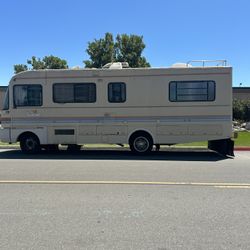 1995 Bounder Chevy p30