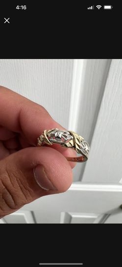 10K GOLD RING 