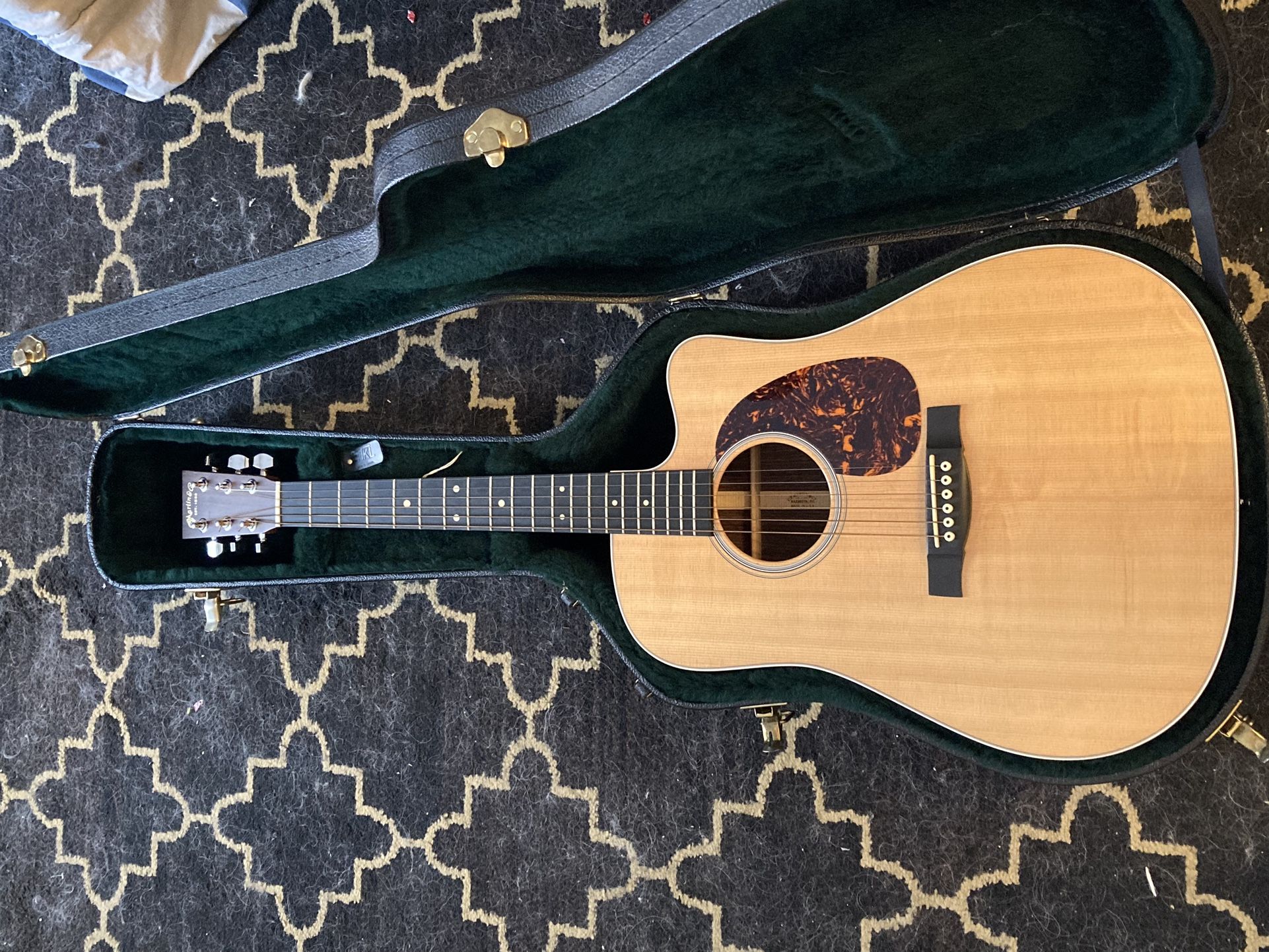 Martin Acoustic Electric 