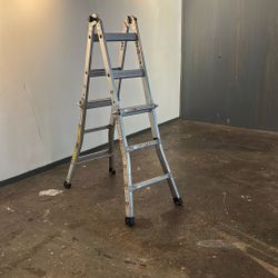 Gorilla Adjustable Work Ladder 