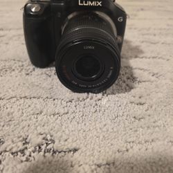 Panasonic DMC-G5K LUMIX G VARIO