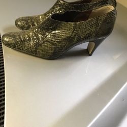Shoes/Snake with leather sole Size 12