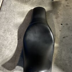 Drag specialties Seat